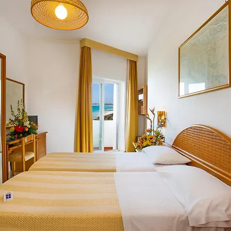 Szálloda Ecoresort Le Sirene - Caroli 3*